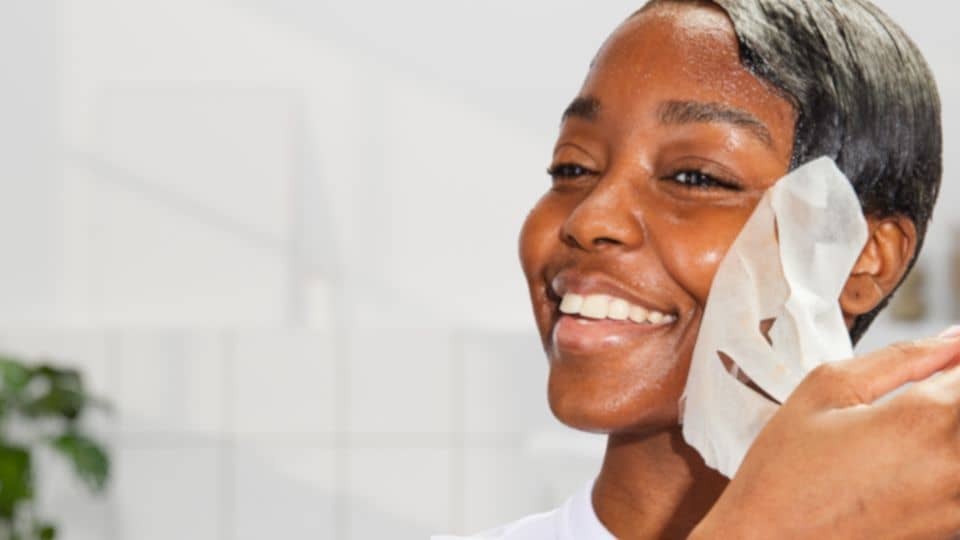 Face Mask Ingredients to Look for to Treat Seasonal Skin Issues